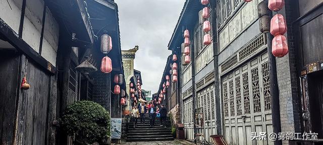 松溉古镇：在雨丝里缝补的一段旧时光