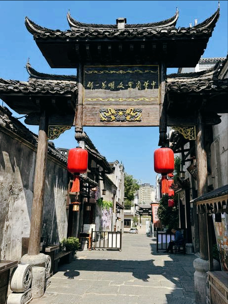 退休后试过一年住一城，这六个地方让我不舍离开