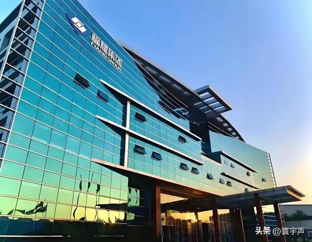 曹德旺79岁退休交棒曹晖，创一代集体步入交接期，二代接班难在哪