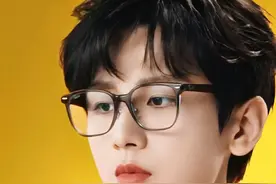 成毅是会当舅舅的人，因为他有个亲妹妹！图片