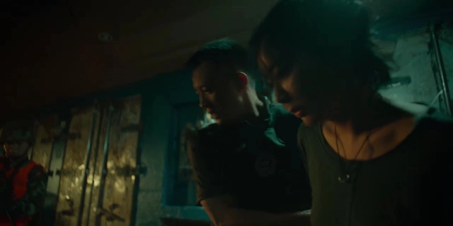 震撼！《重影》12集大结局：秦虹被捕，马伟成被判20年，张妍自尽