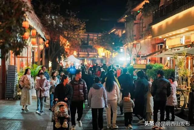 西山区“夜经济+特色街区”融合发展新样本：花千筑温泉酒店以在地化运营提升游客过夜留存率