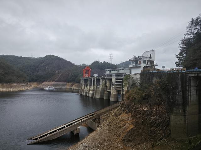 云和湖和龙泉剑