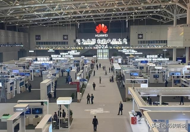 华为捏住美国“七寸”， 美专家萨克斯大骂：政策愚蠢，制裁是笑话