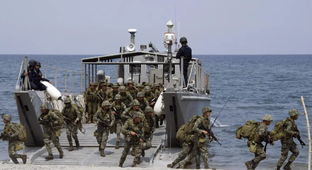 曾趴在中国仁爱礁9000多天的菲律宾军舰，如今已经再也拖不走了！