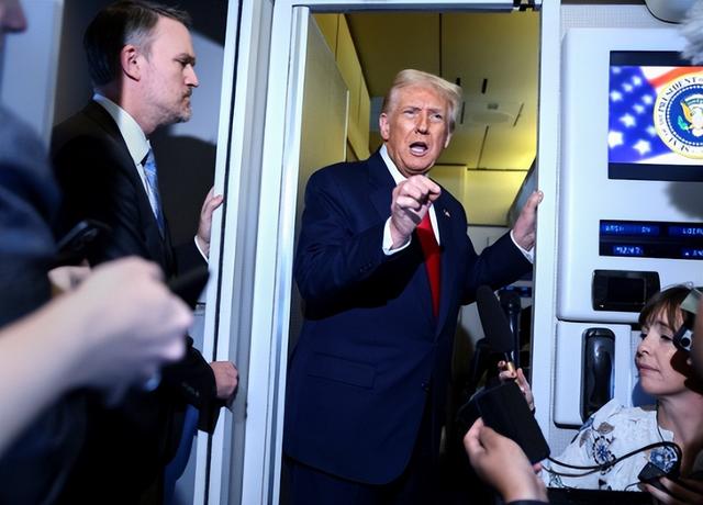 美国生产出第一块稀土磁铁！贝森特敲锣打鼓：再也不怕中国卡脖子