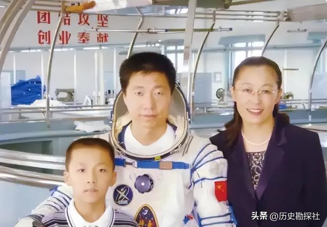 我国首位航天员杨利伟，被授予少将军衔，退休后能享受什么待遇？