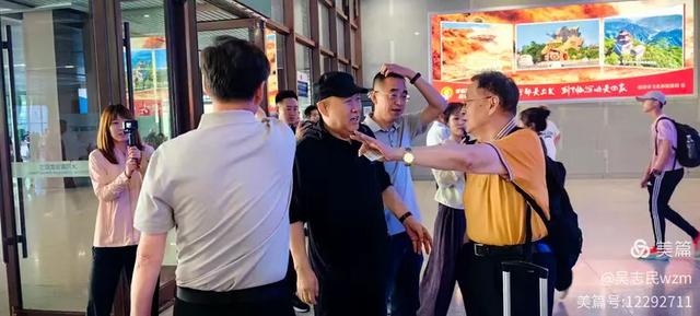 北京开国将军后代合唱走进古城大同，探寻历史足迹，感受文化魅力
