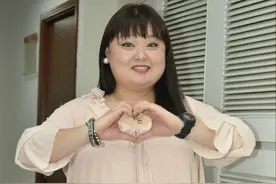 TVB知名女星一年减肥80斤，瘦出天鹅颈和锁骨，狂买衣服庆祝图片