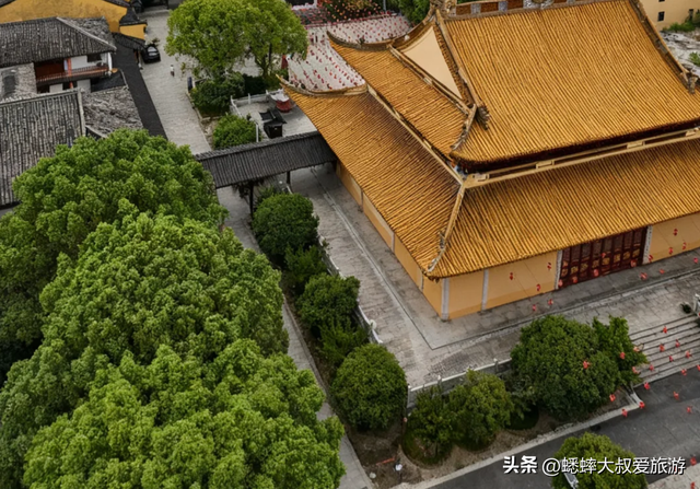 来浙江“度假古镇”吧，这里烟火气与老字号齐全，有着书中世界！