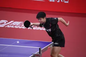 乒超总决赛-孙颖莎大逆转王曼昱+独得两分获亚军 山东鲁能3-2夺冠图片