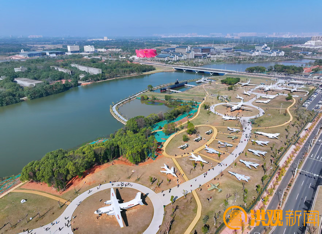 周末天气晴好，市民乐享冬日暖阳