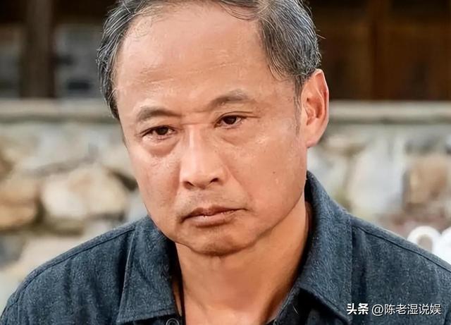 姜还是老的辣！婚内出轨、污蔑前夫三十年，70岁奚美娟"人设崩塌"