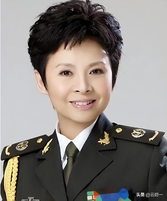 63岁董文华不再沉默，揭露当年被“封杀”原因，原来我们错怪她了