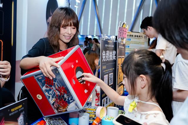 2025深圳充电嘉年华收官，潮流充电，更要安全