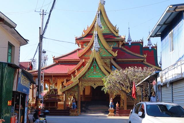 走进云南边陲清代古村，种植甘蔗，纺织，制陶，村中还有百年古寺