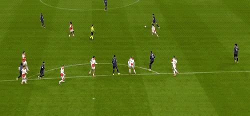 欧冠10连胜+连续8场零封！阿森纳客场3-0击败布拉格斯拉维亚