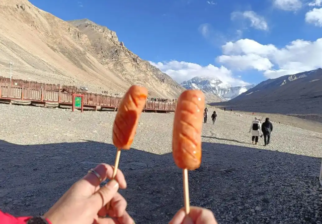 为什么说爬山看不到有人卖烤肠，就立刻下山？别不信，这就是经验