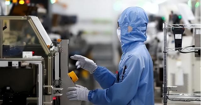 北京打来电话，特朗普直接中断采访	，中方提出一个要求，事关台海