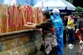 古代人喜好拜佛，却说“烧的香多，来的鬼多”？这其中有何深意？图片