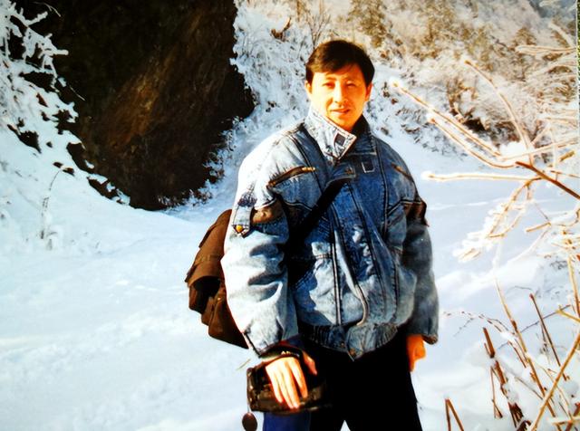 四川旅游：三到两佛山曲折纪行（图）