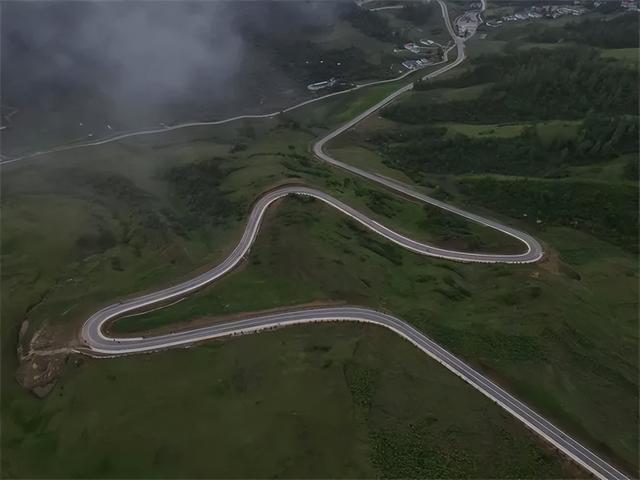五彩斑斓的旅游大通道画卷