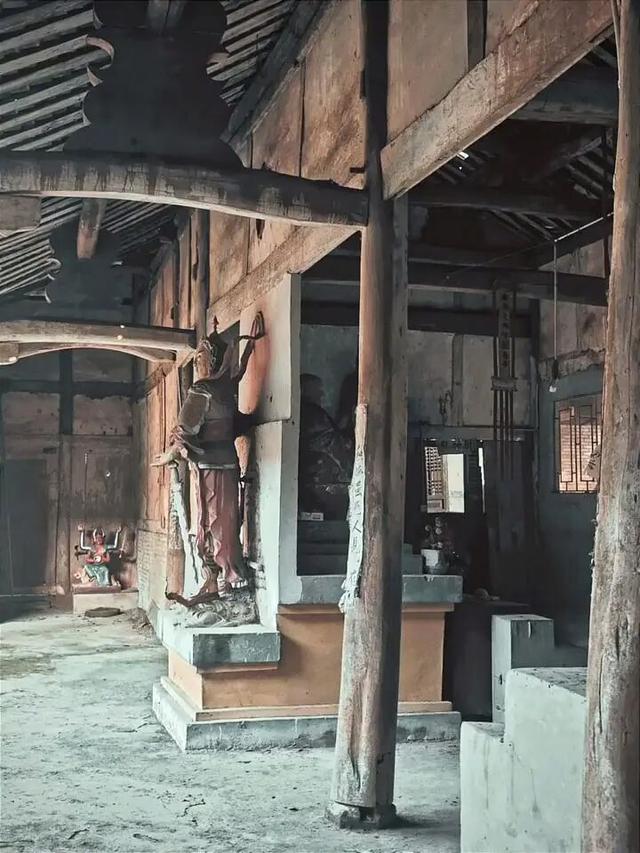 重庆涪陵最原生态的清代寺庙，曾作为学校，不知如今为何空无一人