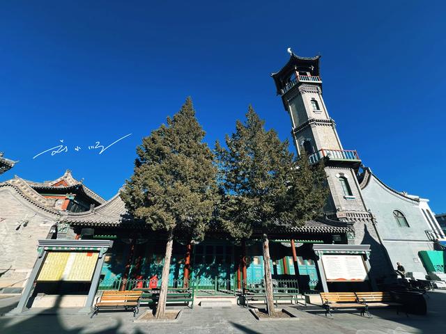 呼和浩特著名的“清真大寺”，游客都来打卡，还是全国重点文物？