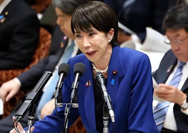 哭也没用！高市当众落泪谈及中国	，中方不再惯着，对日本追加反制