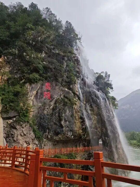 (胡雨欣)徽县考察记：秋雨中随师友循古道，探千年文脉