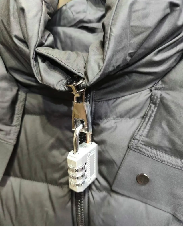 山东富婆225个包裹“白嫖”事件，结局大快人心啊...