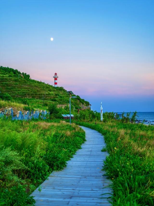 和老伴去青岛住了一个月，当地人对待外省人的态度：让我眼界大开