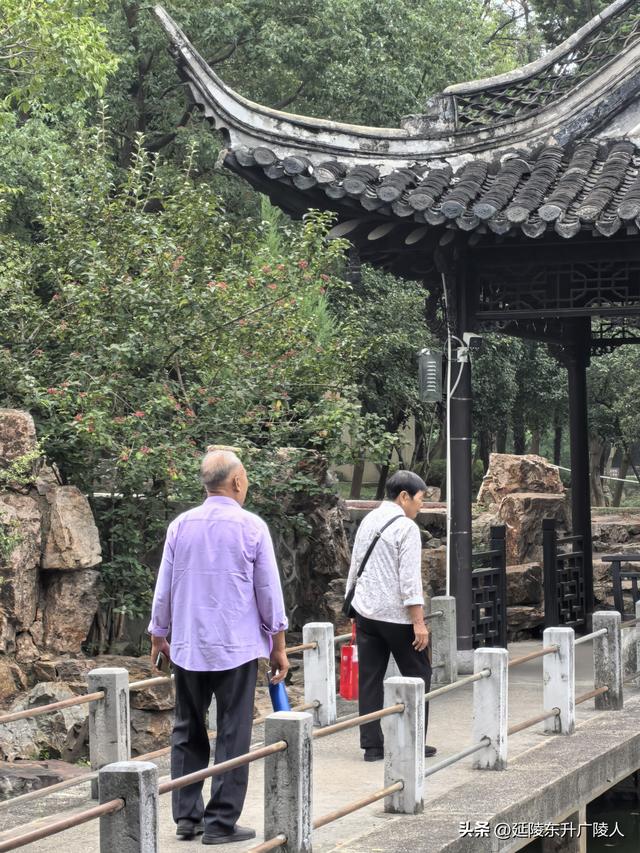 国庆假期中，陪父母逛白沙公园，欧式城堡，濯锦园，宇宙舞厅