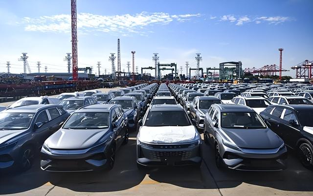 与中国签完协议后，卡尼一夜带头倒戈	，彭博社：世界新秩序正成形