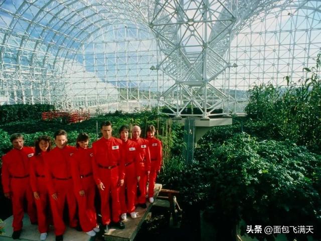 33年前，美国曾做过一个实验，将4男4女关一起两年，结果怎样