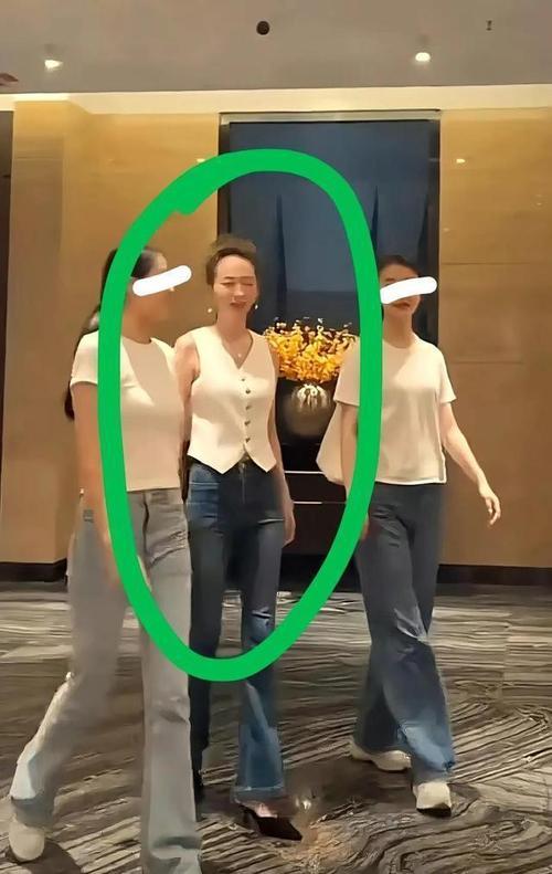 许家印被捕已2年，恒大歌舞团长白珊珊，竟低调闪婚房地产大佬？