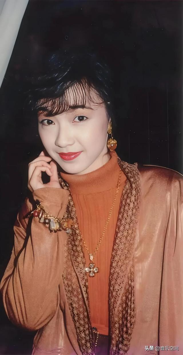 歌手陈慧娴，单眼皮，年轻时很清纯