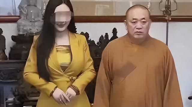 李湘不再隐瞒，公开承认与释永信关系，亲密照的真相终于有了答案
