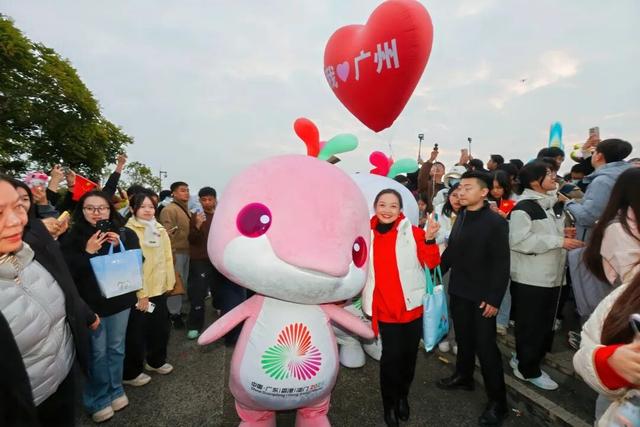 全网刷屏！广州，爆火