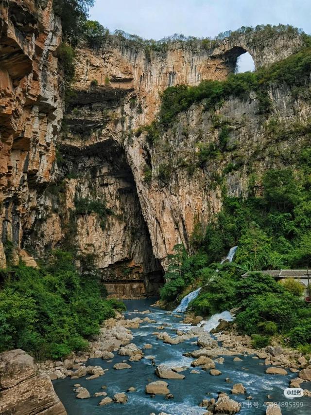 避开人潮！高铁直达20℃冷门小城，花海美过川西、地质景观顶级！16元炫资格美食！