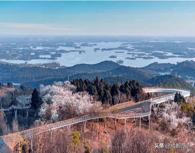 龙泉山为成都挡了什么？