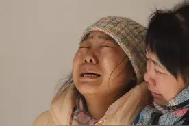 替夫还债尝尽苦楚，18年青春喂了狗，“他连见我一面都不愿意”图片