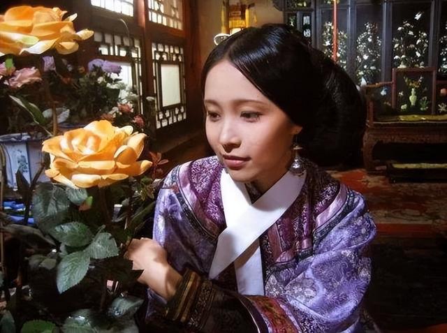 清朝穷书生娶地主女儿，被地主用丫鬟调包，多年后丫鬟成一品夫人