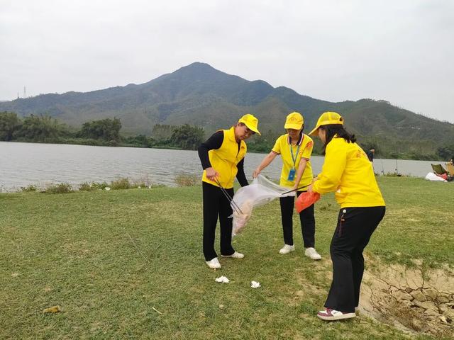 一群人前往阳春岗美一网红打卡点，做了这件事！