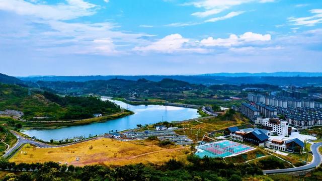 永川区:建设水清岸绿景美月亮湖 打造家门口的“诗和远方”