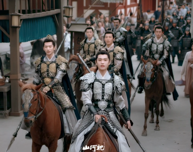 《天地剑心》《山河枕》各看4集，一部直接弃剧，一部熬夜狂追！