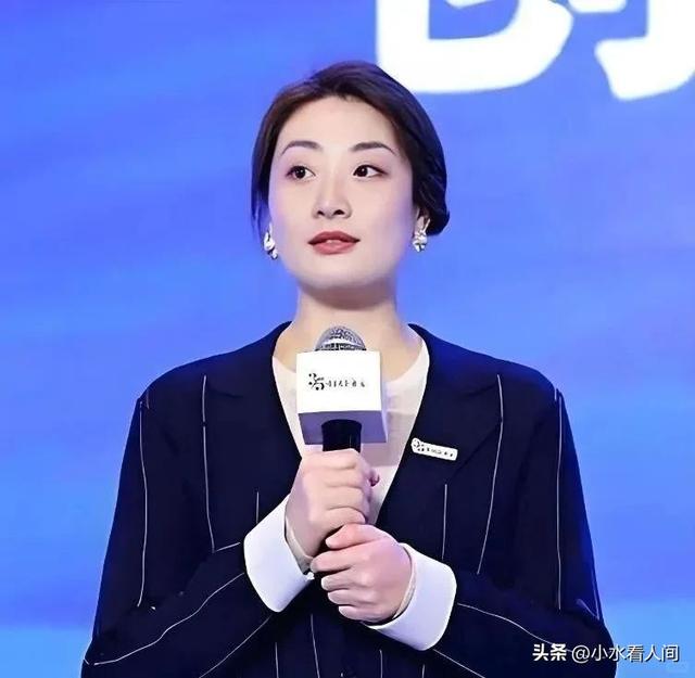 官媒猛料！疑有7孩，杜建英生儿子被认可，宗馥莉绝食 信息量太大