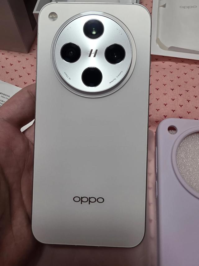 考虑了很久放弃了小米手机，买了OPPO Find X 8