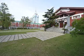 大连Top5高中揭秘：分数与实力的较量图片