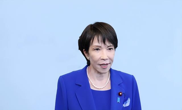 中方三连击见效！日高官急赴华“解释”，高市早苗被迫 “反省”